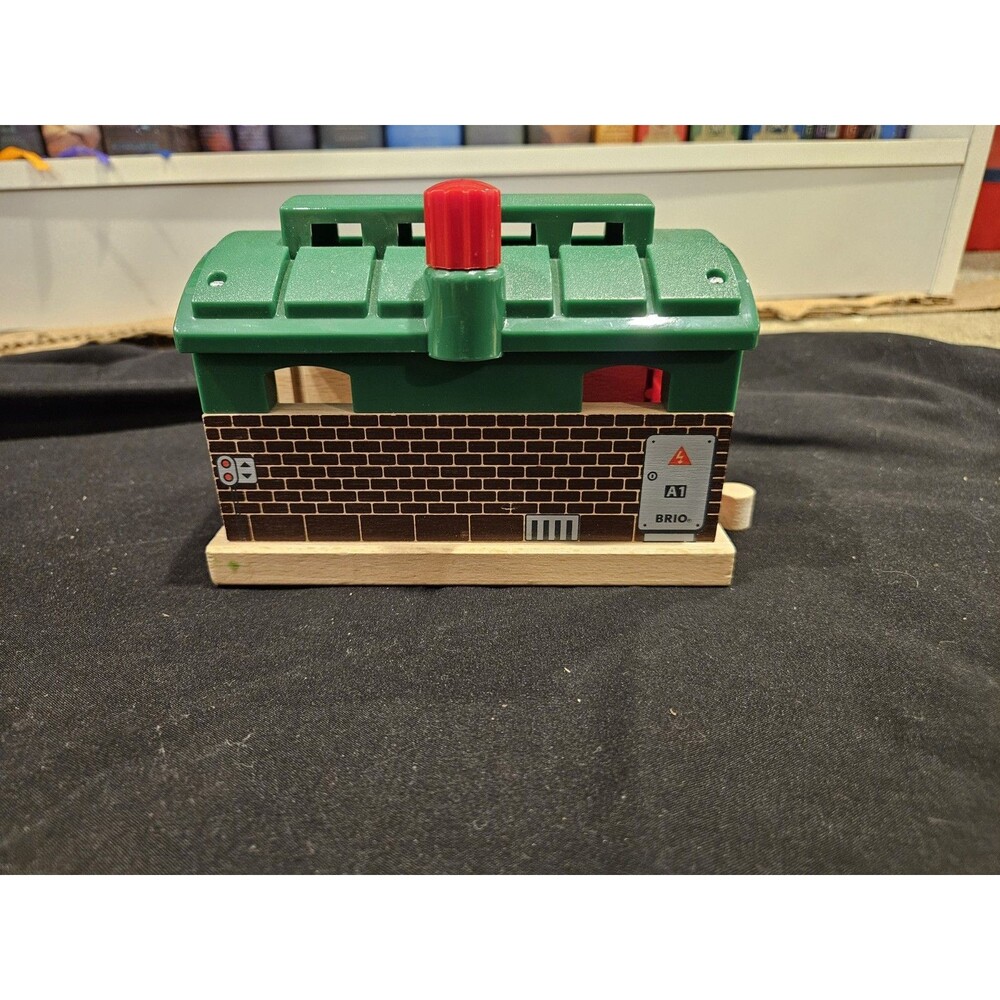 BRIO World 33574 - Train Garage